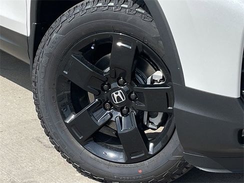 New 2025 Honda Ridgeline Black Edition image 8