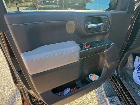 Used 2019 Chevrolet Silverado 1500 LT w/ All-Star Edition image 14