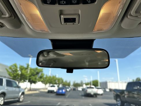 Used 2022 Toyota Corolla LE FWD image 27
