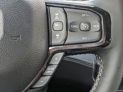 New 2024 RAM 3500 Limited image 25