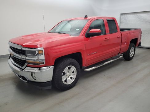Used 2018 Chevrolet Silverado 1500 LT w/ All Star Edition AWD/4WD image 2