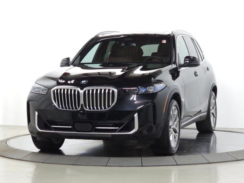 Used 2025 BMW X5 xDrive40i w/ Climate Comfort Package AWD/4WD image 3