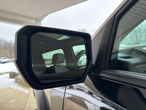 Used 2024 Chevrolet Colorado ZR2 w/ ZR2 Convenience Package III image 37