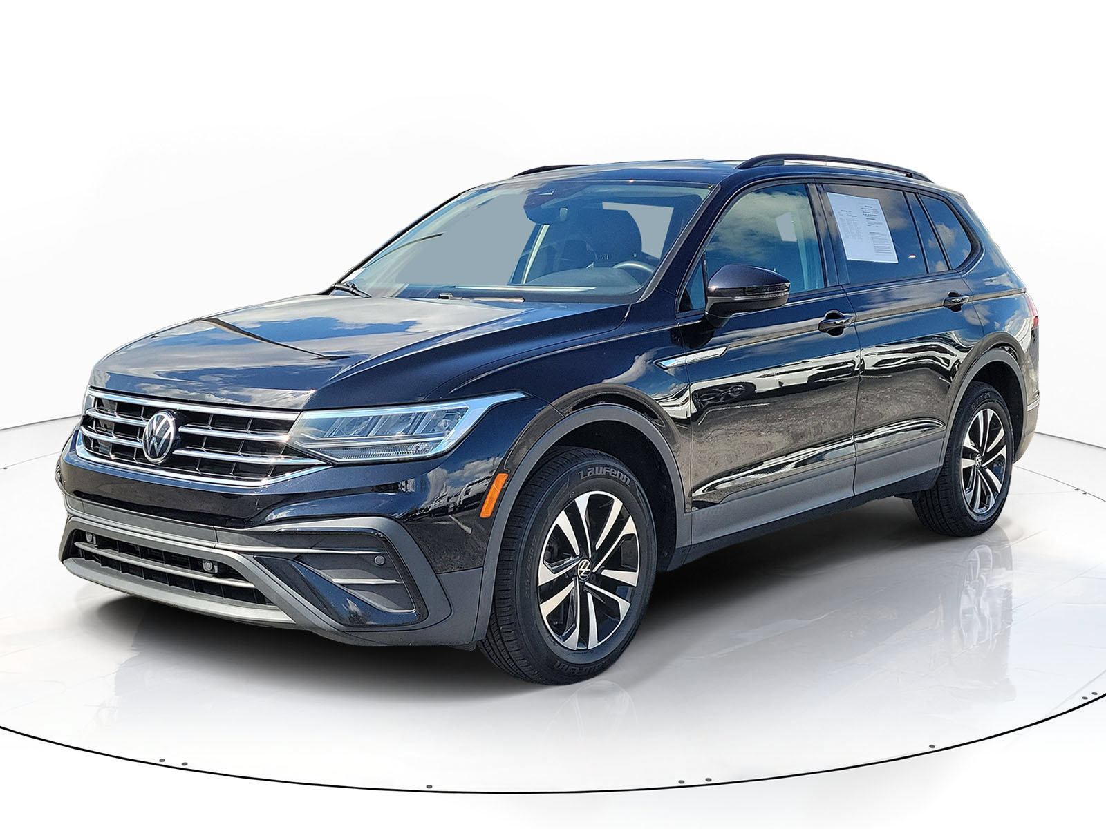 Used 2022 Volkswagen Tiguan S FWD image 3