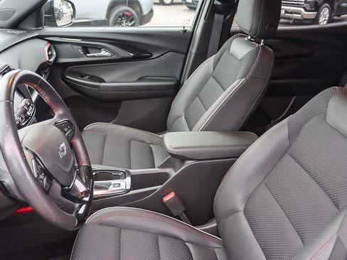 Used 2021 Chevrolet TrailBlazer RS w/ Convenience Package image 9