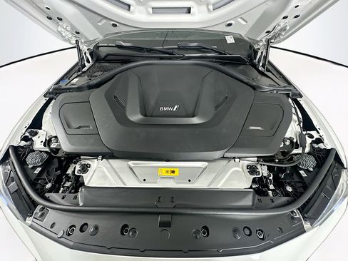 Used 2024 BMW i4 xDrive40i image 35