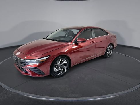 Certified 2025 Hyundai Elantra SEL FWD image 4