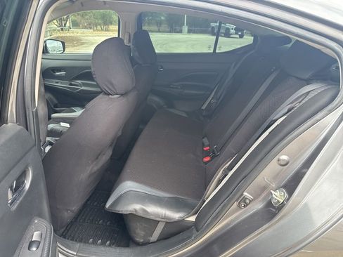 Used 2020 Nissan Versa SV image 11