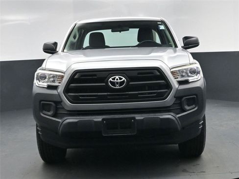 Used 2016 Toyota Tacoma SR image 21