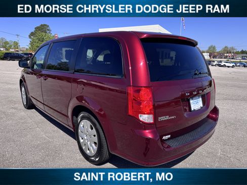 Used 2018 Dodge Grand Caravan SE w/ UConnect Hands-Free Group FWD image 5
