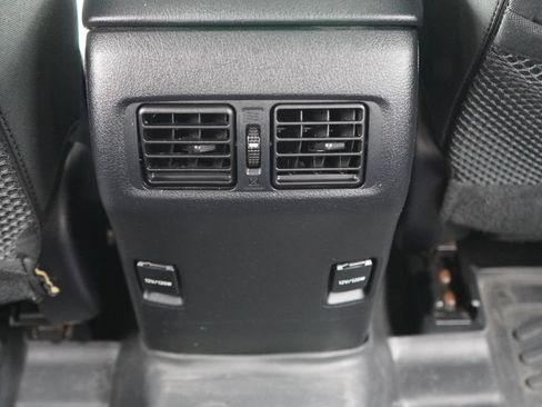 Used 2018 Toyota 4Runner SR5 AWD/4WD image 28