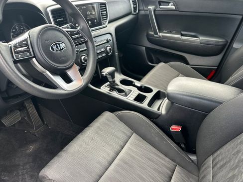 Used 2020 Kia Sportage LX image 10
