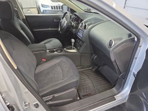 Used 2015 Nissan Rogue S FWD image 17