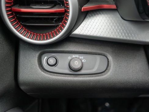 Used 2024 Chevrolet Trax RS image 19