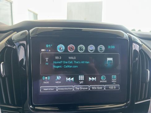 Used 2019 Chevrolet Traverse LT w/ LT Premium Package image 14