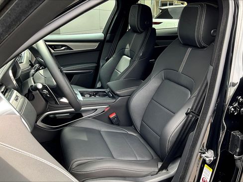 New 2026 Jaguar F-PACE R-Dynamic S image 9