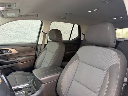 Used 2020 Chevrolet Traverse LT AWD/4WD image 14