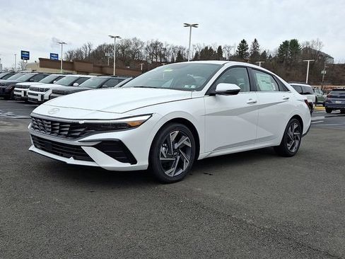 New 2026 Hyundai Elantra Limited FWD image 2