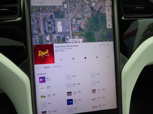 Used 2020 Tesla Model X Long Range AWD/4WD image 19