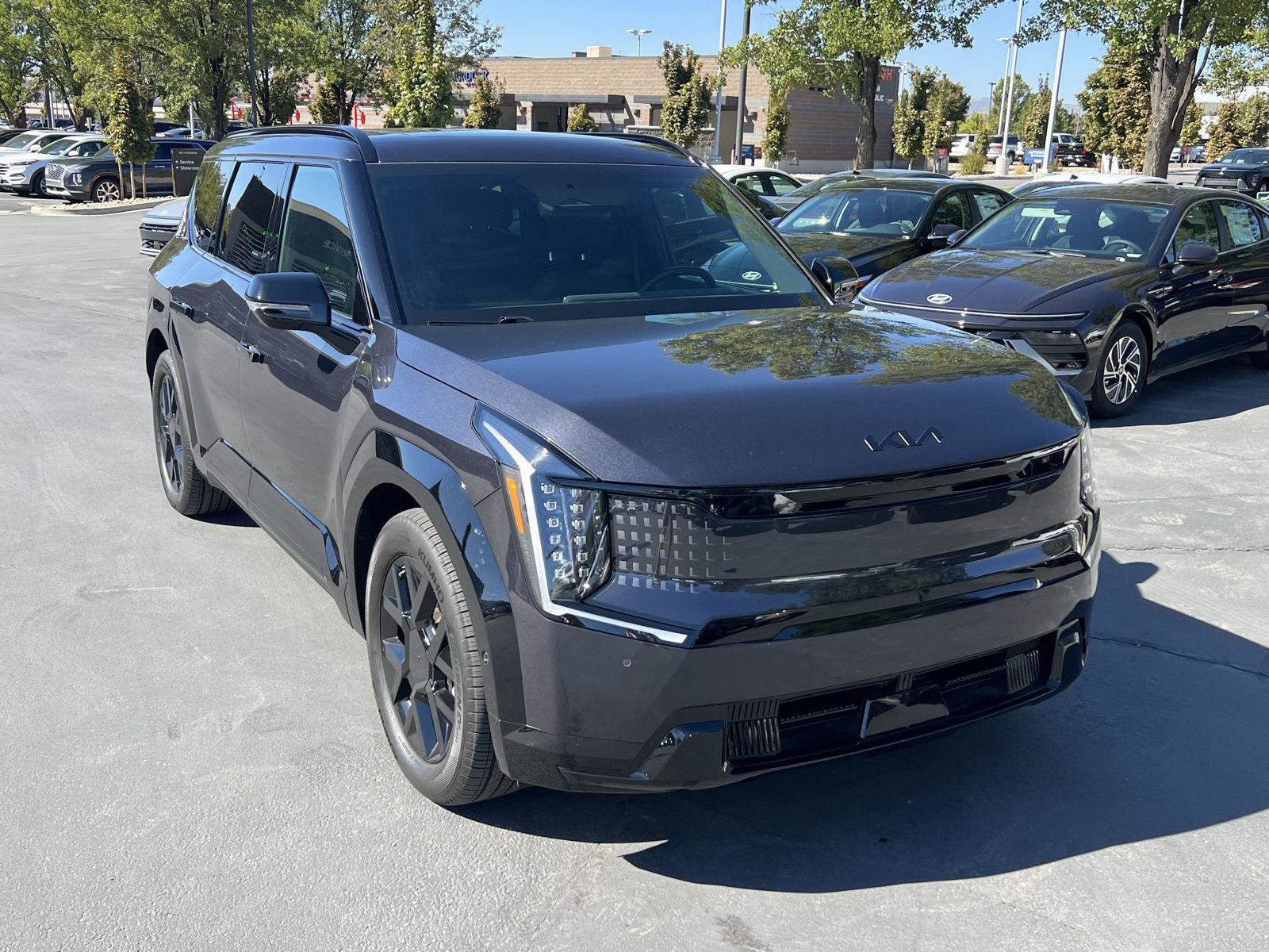 Used 2026 Kia EV9 Land w/ Nightfall Edition Package AWD/4WD image 13
