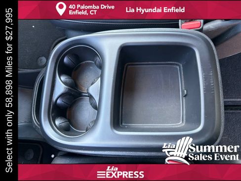 Used 2025 Chrysler Pacifica Select FWD image 22