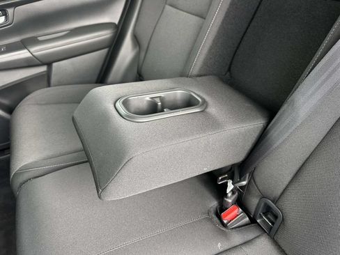 Certified 2025 Honda CR-V LX image 10