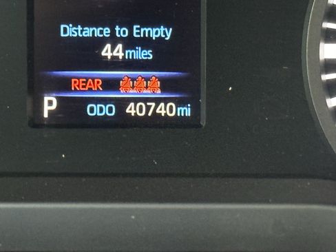 Used 2024 Toyota Tundra SR5 w/ SR5 Convenience Package AWD/4WD image 21
