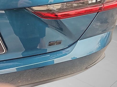 Used 2025 Toyota Camry SE image 11