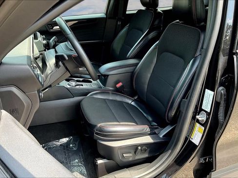 Certified 2025 Ford Escape ST-Line FWD image 23