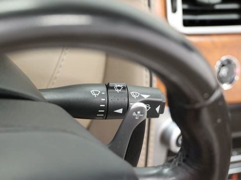 Used 2015 Aston Martin DB9 Volante Carbon Edition Convert image 30