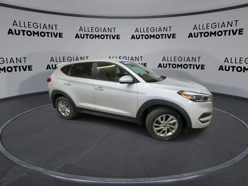Used 2016 Hyundai Tucson SE image 11