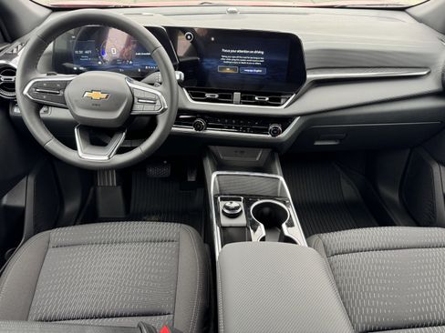 New 2026 Chevrolet Equinox LT w/ LPO, Floor Liner Package image 17