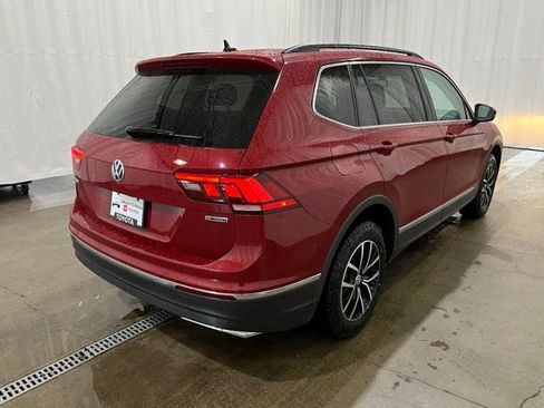 Used 2021 Volkswagen Tiguan SE image 4