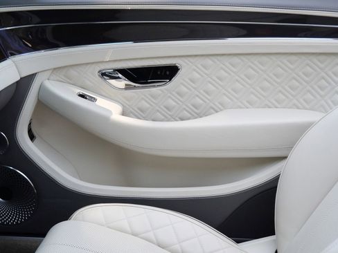 Used 2023 Bentley Continental GT Azure AWD/4WD image 15