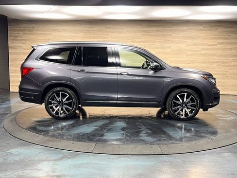 Used 2022 Honda Pilot Touring image 11
