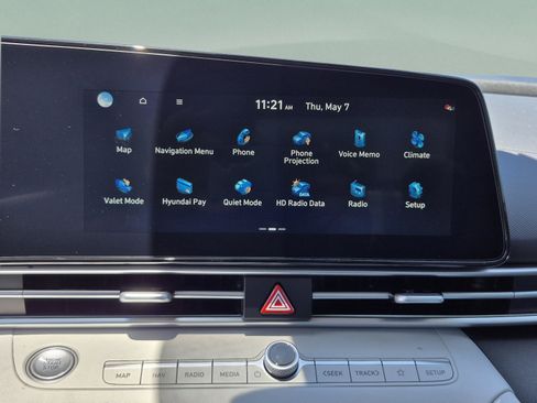 New 2026 Hyundai Elantra Limited FWD image 24