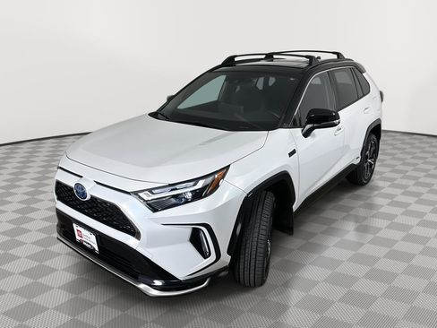 Used 2023 Toyota RAV4 XSE w/ Weather Package image 17