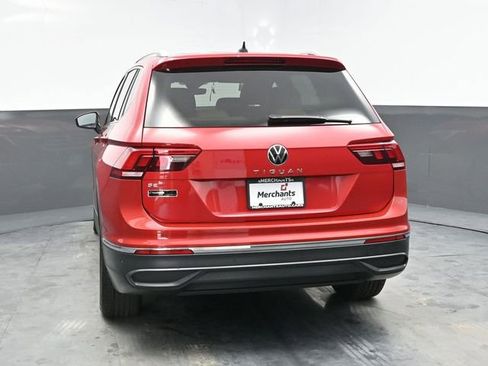 Used 2022 Volkswagen Tiguan SE FWD image 5