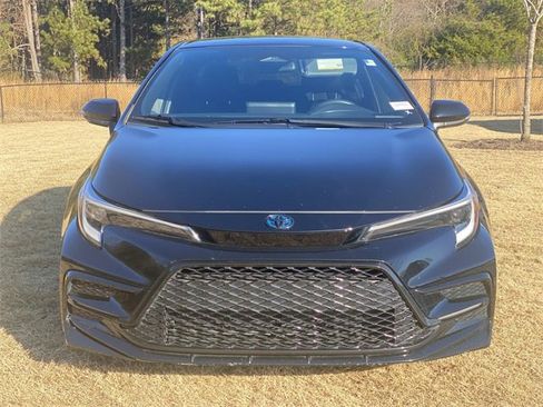 Used 2024 Toyota Corolla SE image 11