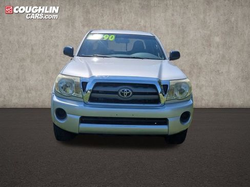 Used 2010 Toyota Tacoma 4x4 Access Cab image 2