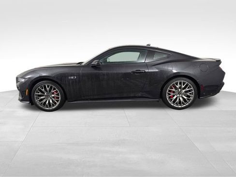 Used 2024 Ford Mustang GT Premium image 4