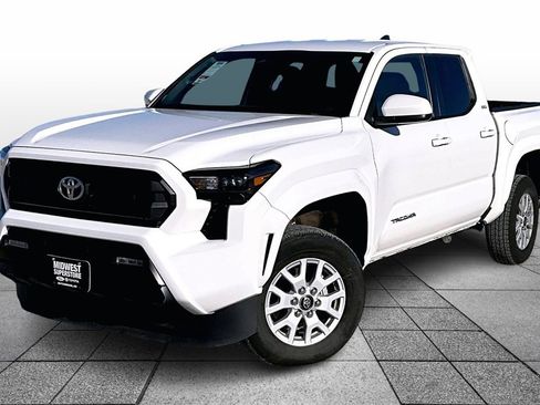 Used 2024 Toyota Tacoma SR5 image 1