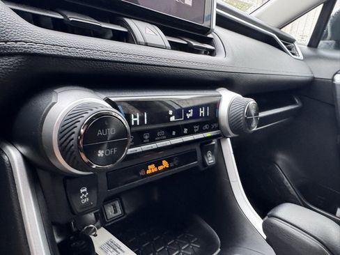 Used 2024 Toyota RAV4 XLE image 27