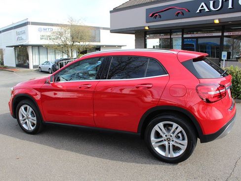 Used 2018 Mercedes-Benz GLA 250 4MATIC image 3