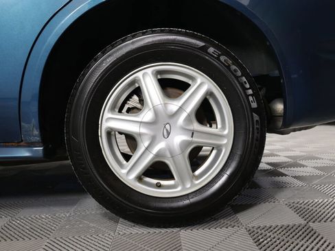 Used 2002 Oldsmobile Alero GL w/ Sun & Sound Pkg FWD image 8