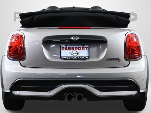 Certified 2024 MINI Cooper S image 9