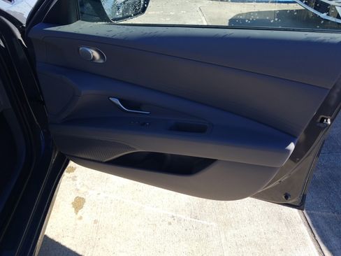 New 2026 Hyundai Elantra SE image 16