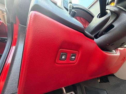 Used 2005 Chevrolet Corvette Coupe w/ Preferred Equipment Group RWD image 28