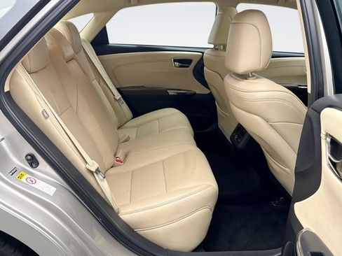 Used 2014 Toyota Avalon Limited FWD image 18
