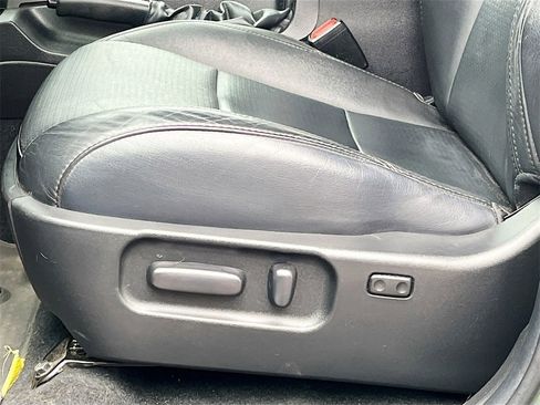 Used 2022 Toyota Tacoma TRD Off-Road w/ TRD Premium Off Road Package image 19